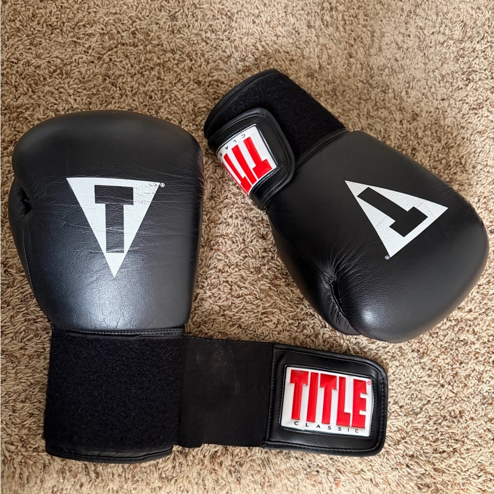 Title Boxing Gloves Black